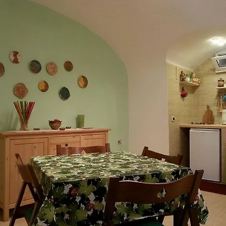Dom wakacyjny La Casetta Nel Cuore Del Vomero *