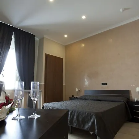 Vergilius Billia מלון 4*