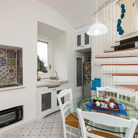 Casita Pedamentina - Bh 56 * Naples