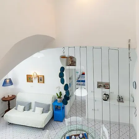 Casita Pedamentina - Bh 56 *