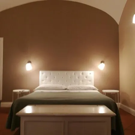 Bed Morelli 49 , Chiaia Bed & Breakfast