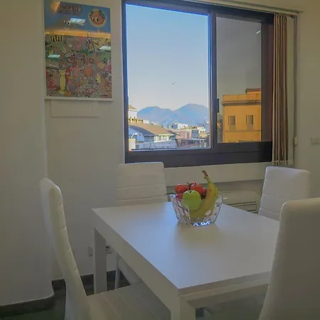Mondo Suites Apartments * נאפולי