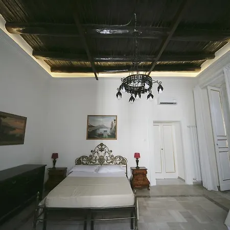Area Angioina 3* Naples