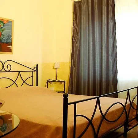 Bed and Breakfast Art Principe Umberto 3*