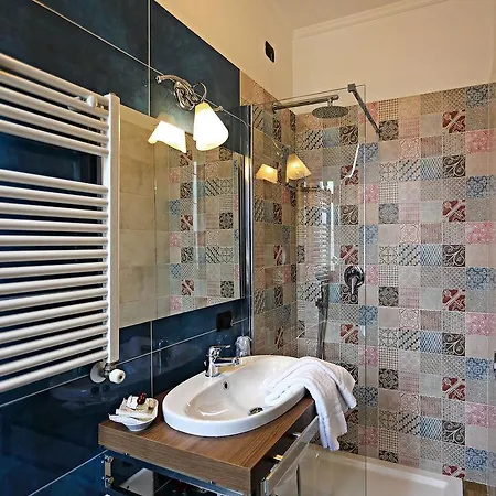 Hotel Pinto-storey 3*