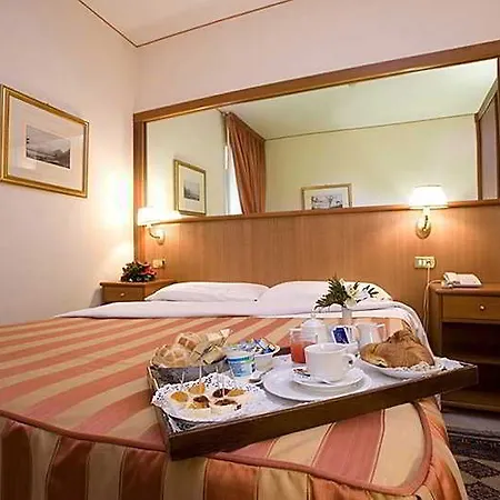 San Giorgio 3* Naples