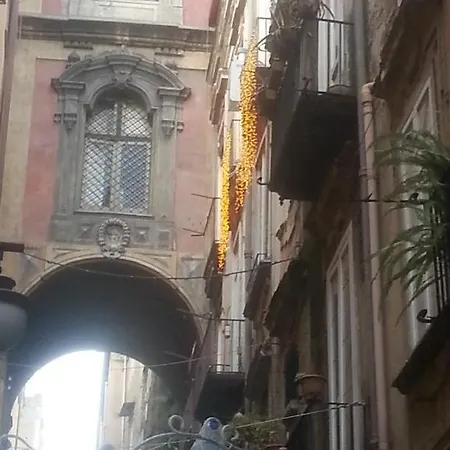 Il Campanile نابولي