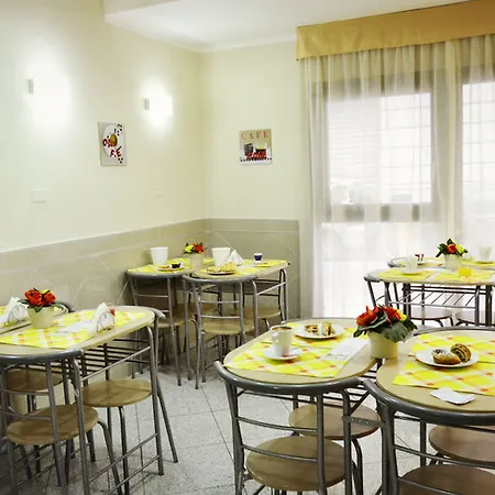 Hotel Colombo 3*