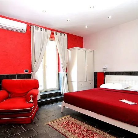 Angioini Aparthotel