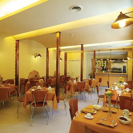 Eden Hotel 3*