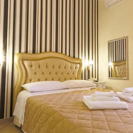 New Sayonara Hotel Neapol