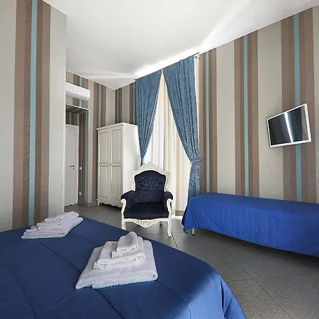 Hotel New Sayonara Neapol