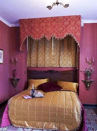 Maison d'hôtes Carafa Di Maddaloni Residenza Di Charme Naples