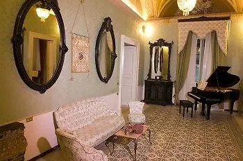 Pensionat Carafa Di Maddaloni Residenza Di Charme Neapel