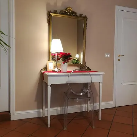 Bed Morelli 49 , Chiaia Bed & Breakfast Napoli