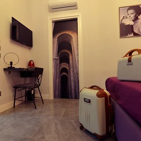 Chiaia Roof Bed & Breakfast 2*