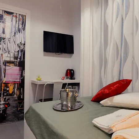 Bed & Breakfast Chiaia Roof 2*