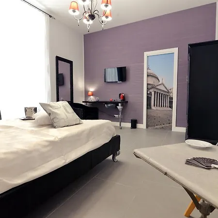 Bed & Breakfast Chiaia Roof 2*