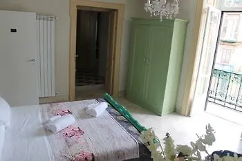Bed & Breakfast Angioino & 2*