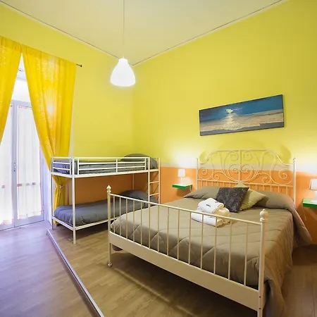 Le 4 Stagioni Centro Nápoly