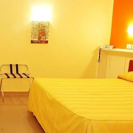 Capodichino International 4*
