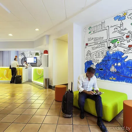 Ibis Styles Garibaldi Nápoles