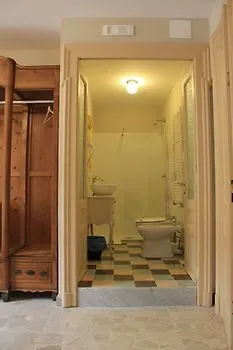 Bed & Breakfast Angioino & 2*