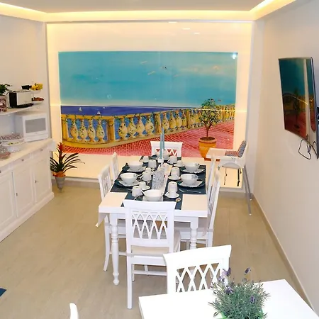 Chiaia 216 Bed & Breakfast Napoli