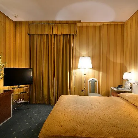 Grand Vesuvio 5* Napoli