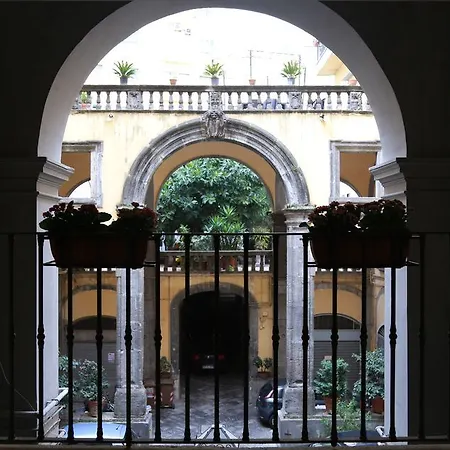 Bed & Breakfast Sarracino Relais 2*