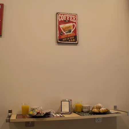 Interno 10 Cavour Couette-café