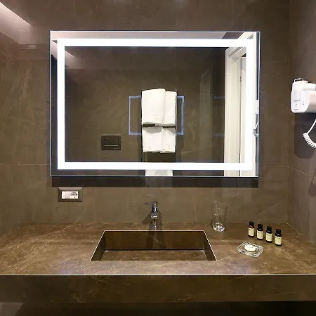 Hotel Caruso Place Boutique & Wellness 4*