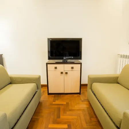 Chiaia 32 Konukevi