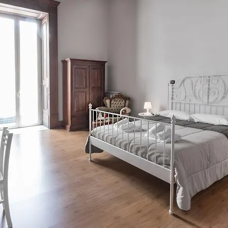 Bed & Breakfast Opera