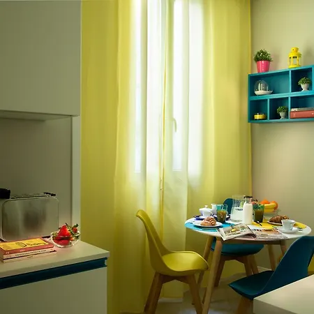 Naplesuite 2* Νάπολη