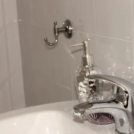 Bed and Breakfast La Torretta Chiaia 3*