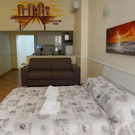 Bed & Breakfast La Torretta Chiaia 3*