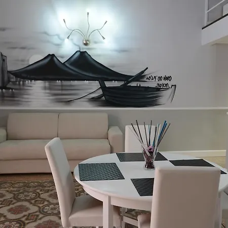 La Torretta Chiaia Bed and Breakfast 3*