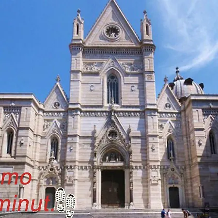 Duomo Station Couette-café Naples