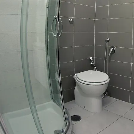 Affittacamere Behouse And Breakfast 3*