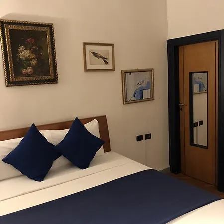 Smln & Bed & Breakfast