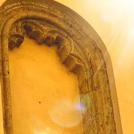 Goldencube * Naples