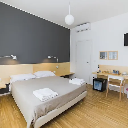 Le Stanze Di Piazza Dei Martiri 5*