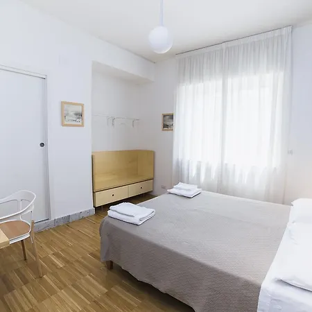 Le Stanze Di Piazza Dei Martiri 5*