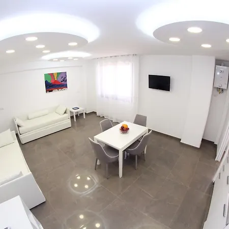 Mondo Suites Apartments * נאפולי