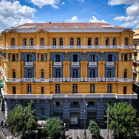 A I R Amore Naples