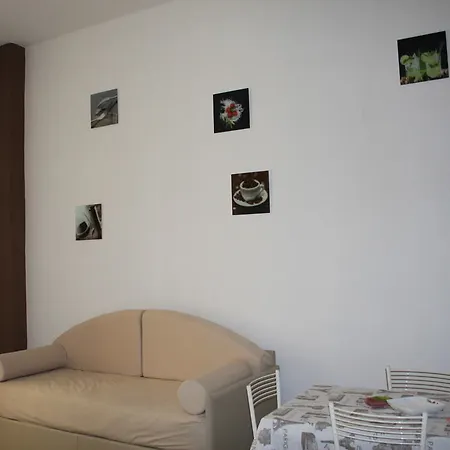 Be Italian Flat Duomo 319 נאפולי