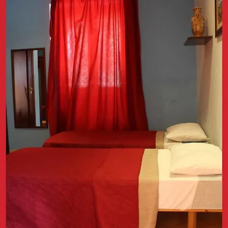 La Storia Di 3* Naples