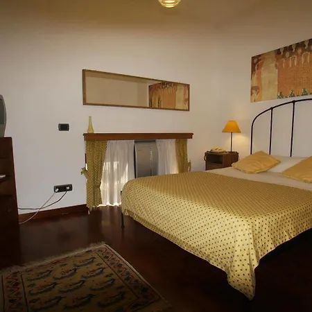 Bed Boutique Colors Naples