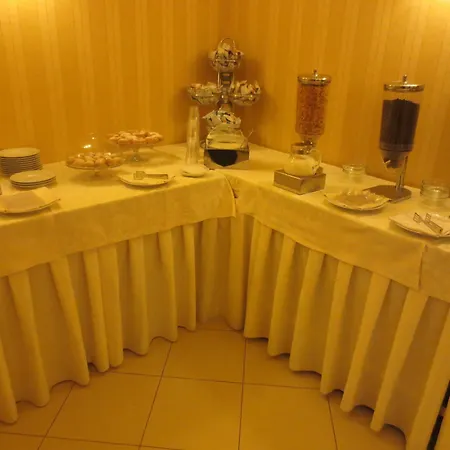 Joyfull Hotel